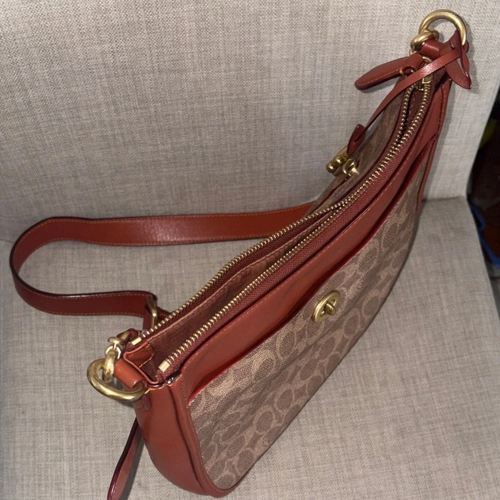Coach Chaise Crossbody Signature Canvas Tan Rust Gently Used Looks New - Picture 6 of 7